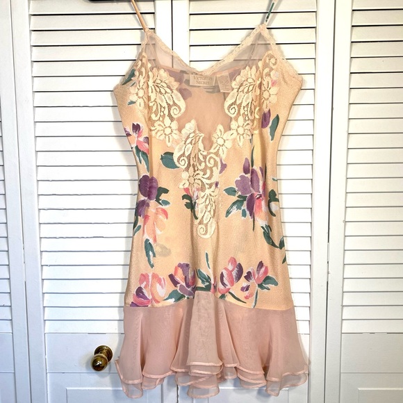 Vintage Victoria's Secret Peach Floral, Lace & Frill Mini Slip Lingerie Dress - Picture 2 of 15